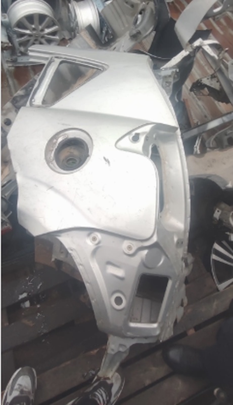 Заднее крыло Toyota Verso 2007